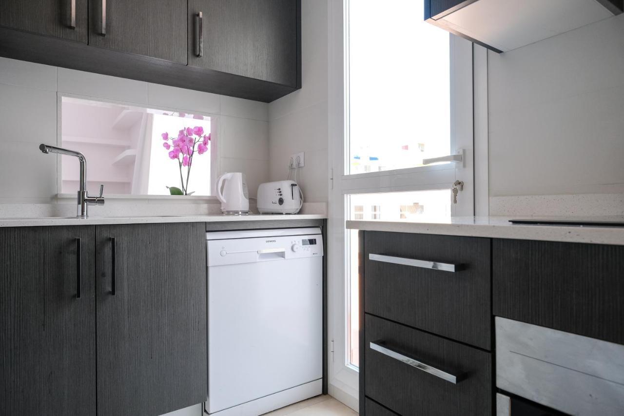 Sal Mar Suites Santa Eularia des Riu Ngoại thất bức ảnh
