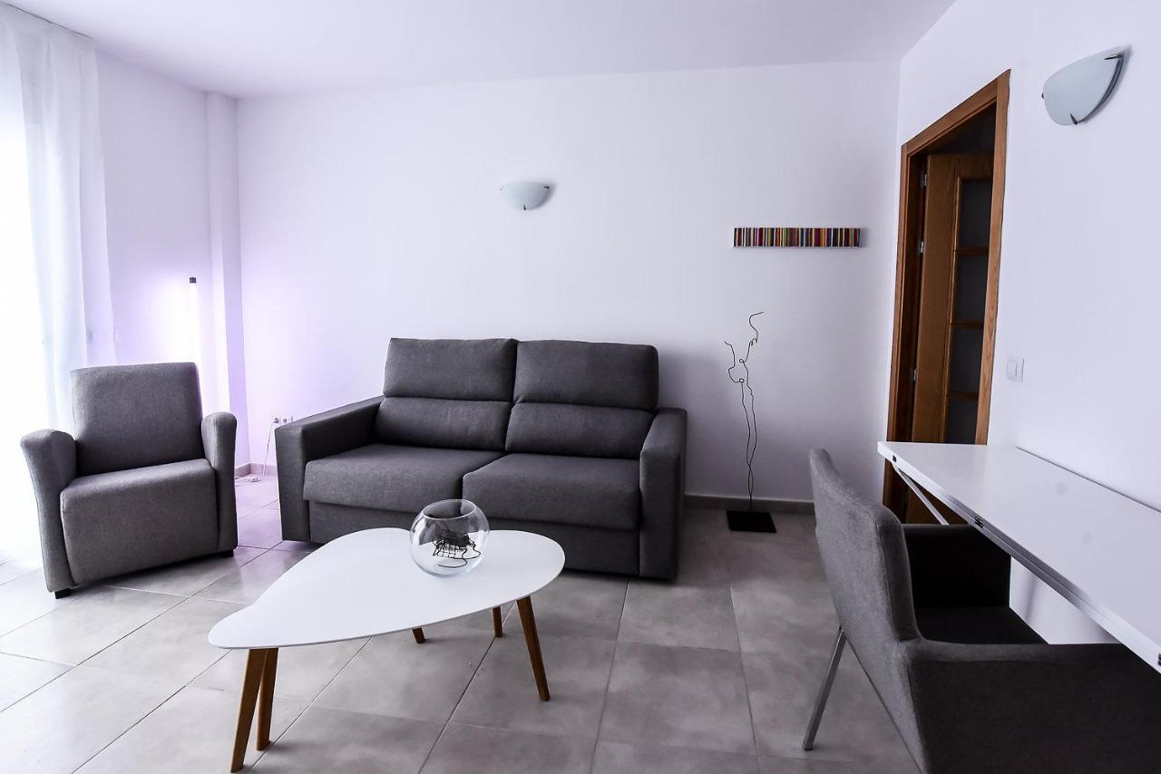 Sal Mar Suites Santa Eularia des Riu Ngoại thất bức ảnh