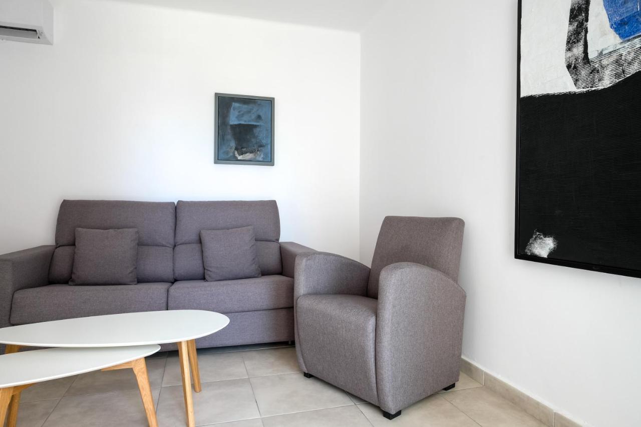 Sal Mar Suites Santa Eularia des Riu Ngoại thất bức ảnh