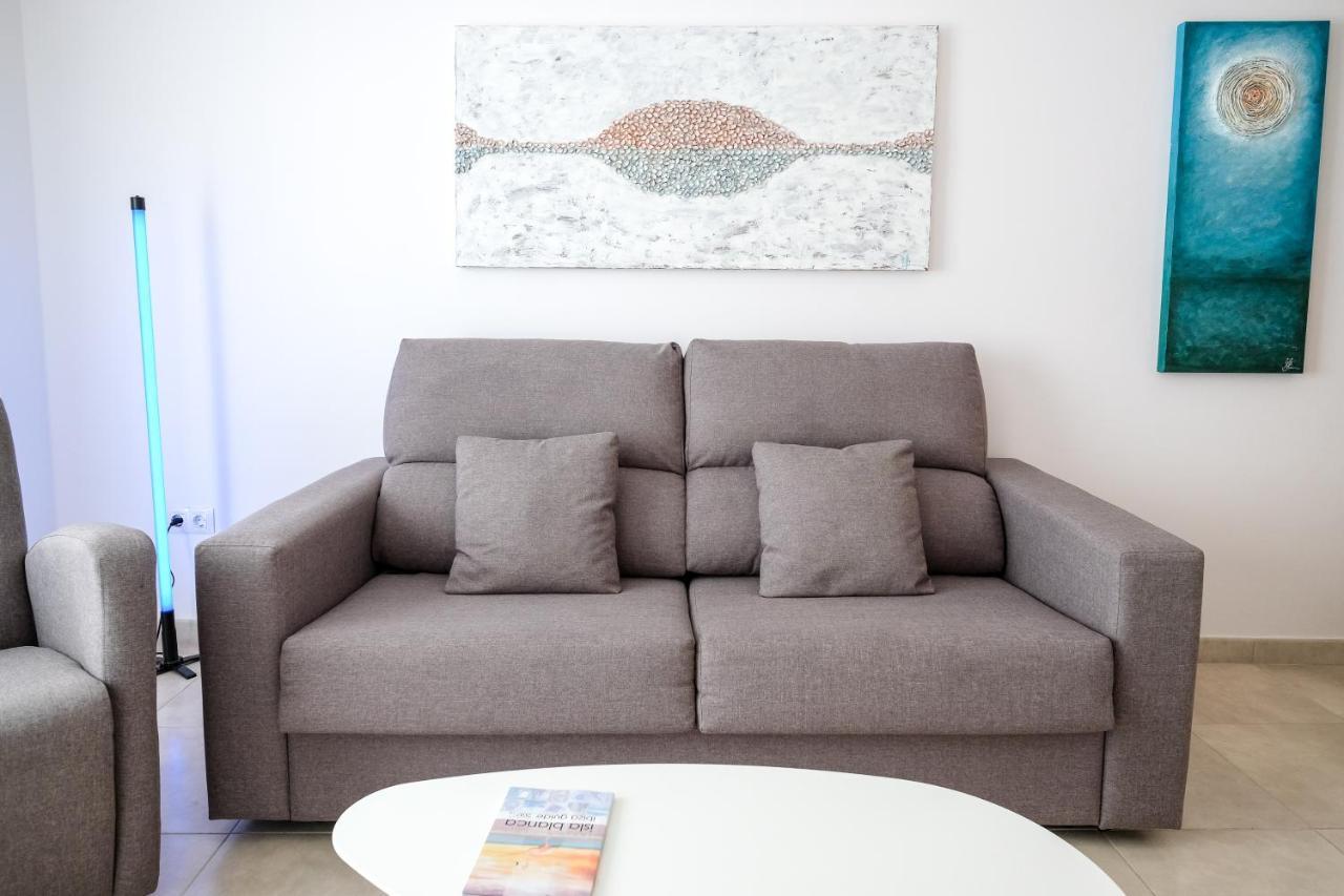 Sal Mar Suites Santa Eularia des Riu Ngoại thất bức ảnh