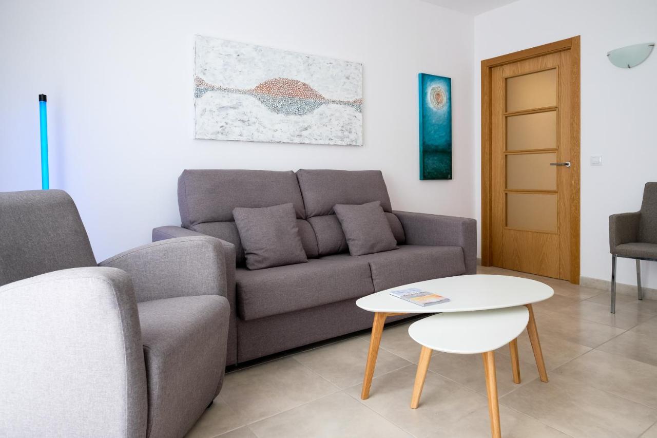 Sal Mar Suites Santa Eularia des Riu Ngoại thất bức ảnh