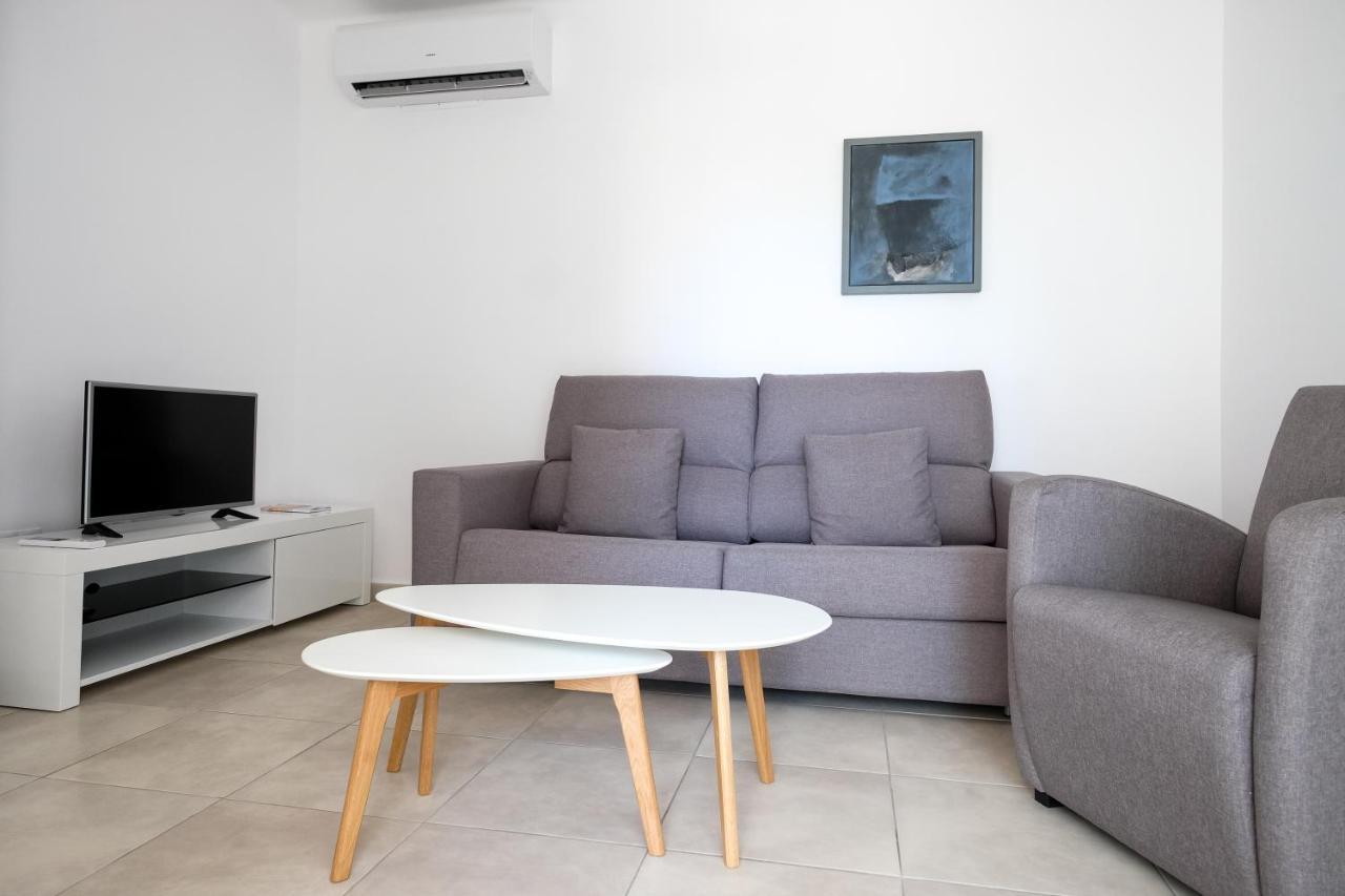 Sal Mar Suites Santa Eularia des Riu Ngoại thất bức ảnh