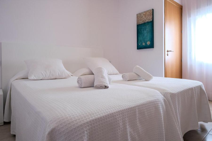 Sal Mar Suites Santa Eularia des Riu Ngoại thất bức ảnh